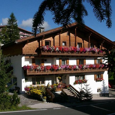 Garni Flurida Bed & Breakfast Бадия Екстериор снимка