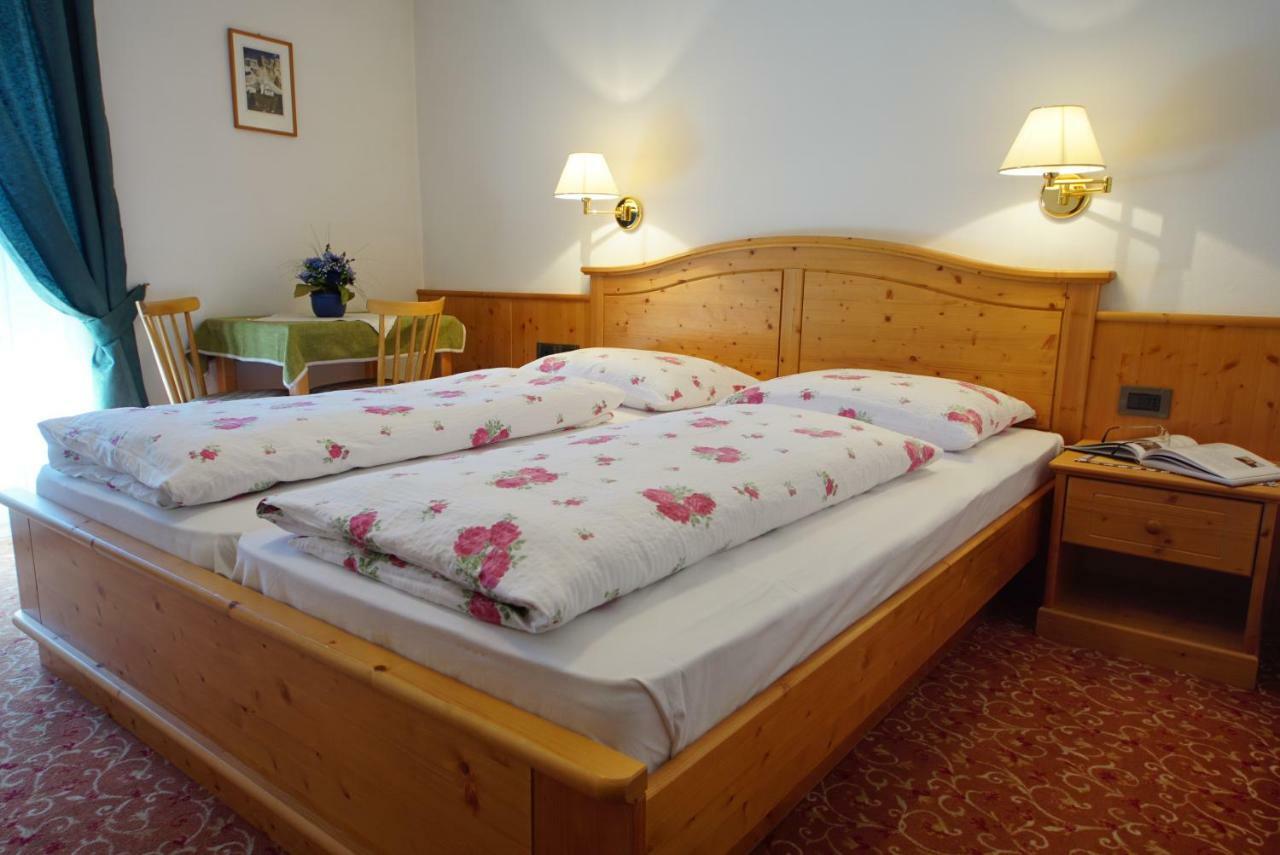 Garni Flurida Bed & Breakfast Бадия Екстериор снимка